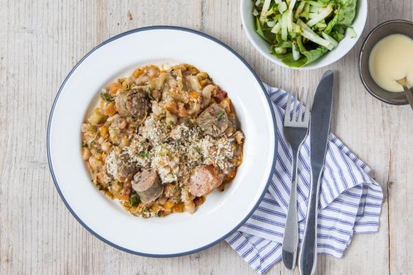 Cassoulet van witte bonen en worst